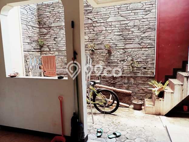 DIJUAL CEPAT! Rumah Modern area Buah Batu, Bandung, LT 141m² LB 180m² Bisa Nego! DIJUAL CEPAT! Rumah Modern area Buah Batu, Bandung, LT 141m² LB 180m² Bisa Nego!