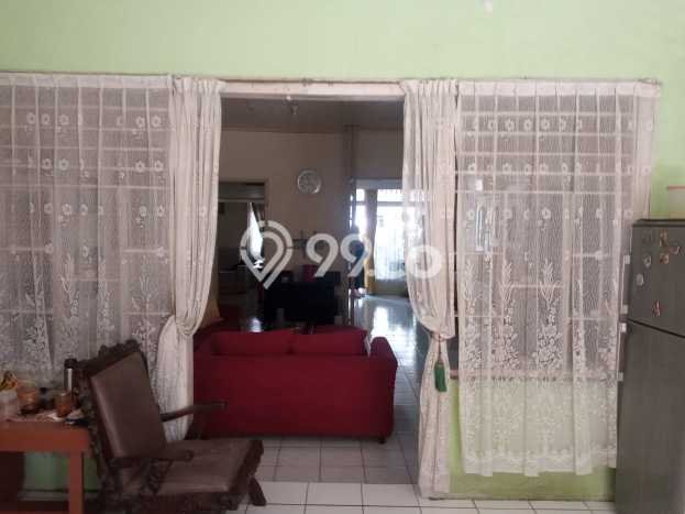 Rumah Idaman Keluarga LB 200m² Lokasi Tenang di Buah Batu, Bandung Rumah Idaman Keluarga LB 200m² Lokasi Tenang di Buah Batu, Bandung