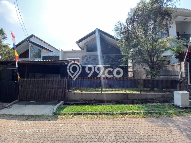 Rumah Minimalis di Dago, Bandung, LT 140m² LB 114m² Rumah Minimalis di Dago, Bandung, LT 140m² LB 114m²