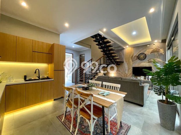 Ready to Use! Premium House LT 105m2 Desain Modern di Cigadung Ready to Use! Premium House LT 105m2 Desain Modern di Cigadung