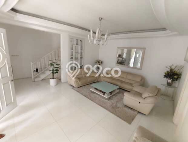 Rumah di Geger Kalong, Bandung, Luas 288m² Bangunan 400m² - SEGERA MILIKI! Rumah di Geger Kalong, Bandung, Luas 288m² Bangunan 400m² - SEGERA MILIKI!