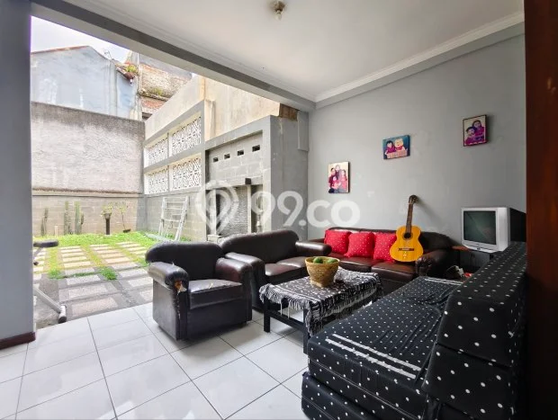 Jual Rumah Eksklusif 4 KT di Buah Batu, Bandung Jual Rumah Eksklusif 4 KT di Buah Batu, Bandung