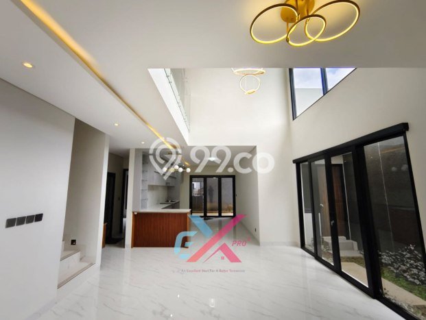 Ready to Use! Luxury House LT 250m2 Desain Modern di Setiabudi Ready to Use! Luxury House LT 250m2 Desain Modern di Setiabudi