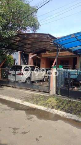 Rumah Bagus kawasan Antapani, Bandung, LT 135m² LB 90m² HARGA MENARIK! Rumah Bagus kawasan Antapani, Bandung, LT 135m² LB 90m² HARGA MENARIK!