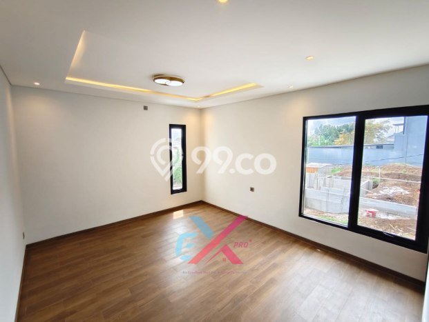 Ready to Use! Luxury House LT 250m2 Desain Modern di Setiabudi Ready to Use! Luxury House LT 250m2 Desain Modern di Setiabudi