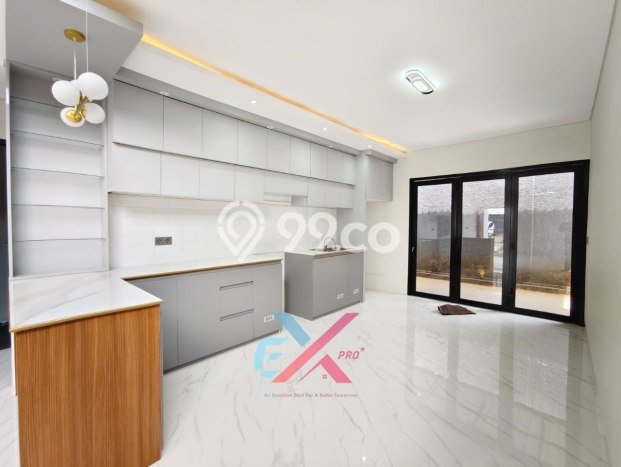 Ready to Use! Luxury House LT 250m2 Desain Modern di Setiabudi Ready to Use! Luxury House LT 250m2 Desain Modern di Setiabudi