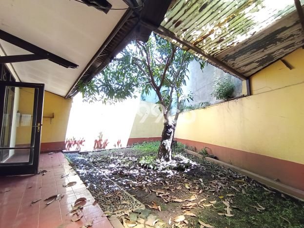 LISTING BARU! Rumah Strategis di Antapani, Luas 291m² LB 150m² LISTING BARU! Rumah Strategis di Antapani, Luas 291m² LB 150m²