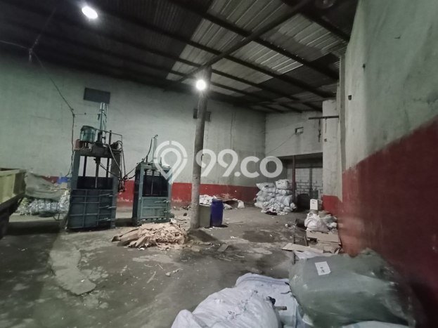 KAWASAN BISNIS! Gudang di Soekarno Hatta, Luas 190m², Area Strategis KAWASAN BISNIS! Gudang di Soekarno Hatta, Luas 190m², Area Strategis