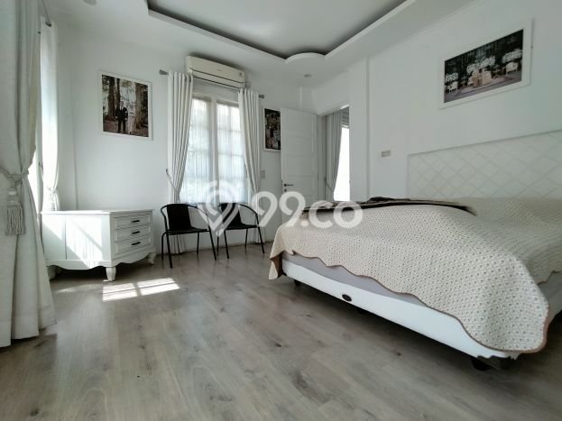 Rumah di Geger Kalong, Bandung, Luas 288m² Bangunan 400m² - SEGERA MILIKI! Rumah di Geger Kalong, Bandung, Luas 288m² Bangunan 400m² - SEGERA MILIKI!