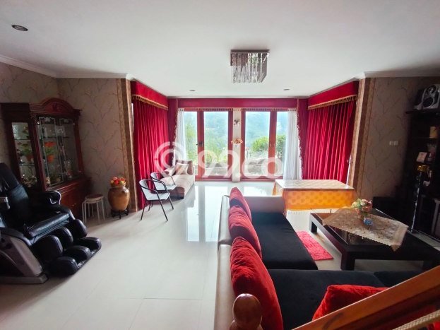 Rumah Terawat di Resor Dago Pakar, Bandung, Luas 150m² LB 230m² DIJUAL CEPAT! Rumah Terawat di Resor Dago Pakar, Bandung, Luas 150m² LB 230m² DIJUAL CEPAT!