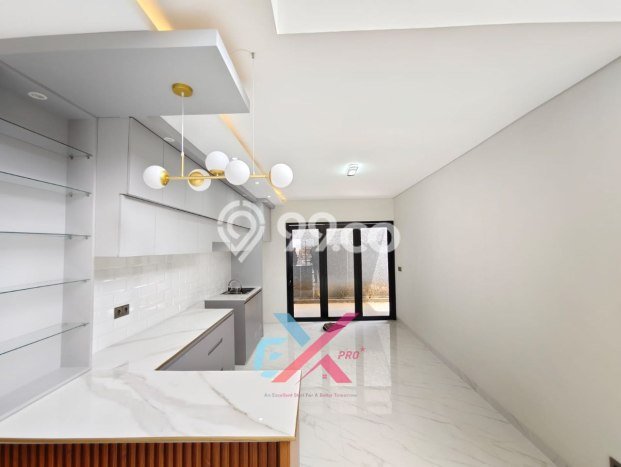Ready to Use! Luxury House LT 250m2 Desain Modern di Setiabudi Ready to Use! Luxury House LT 250m2 Desain Modern di Setiabudi