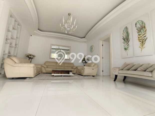 Rumah di Geger Kalong, Bandung, Luas 288m² Bangunan 400m² - SEGERA MILIKI! Rumah di Geger Kalong, Bandung, Luas 288m² Bangunan 400m² - SEGERA MILIKI!