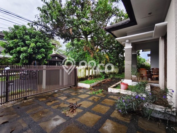 Rumah Mewah LB 200m2 Siap Huni Desain Elegan di Turangga, Bandung Rumah Mewah LB 200m2 Siap Huni Desain Elegan di Turangga, Bandung