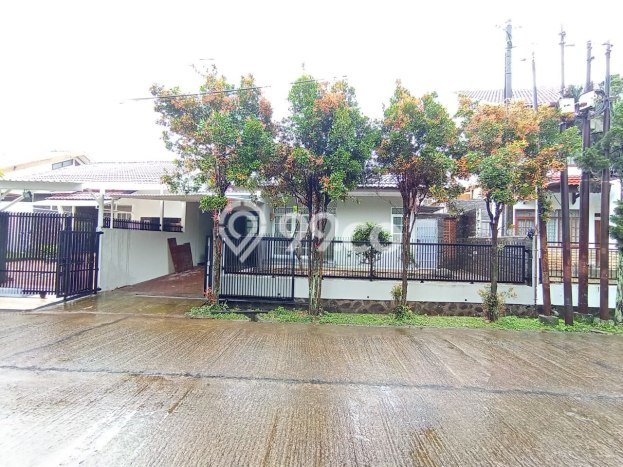For Sale Rumah 3 Kamar Lokasi Ideal Nyaman dan Strategis di Arcamanik For Sale Rumah 3 Kamar Lokasi Ideal Nyaman dan Strategis di Arcamanik