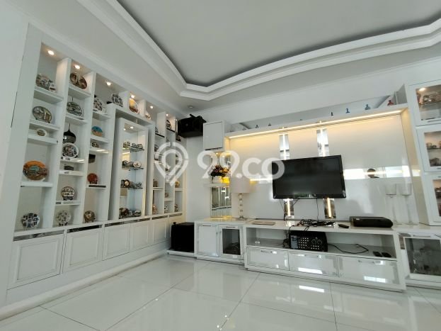 Rumah di Geger Kalong, Bandung, Luas 288m² Bangunan 400m² - SEGERA MILIKI! Rumah di Geger Kalong, Bandung, Luas 288m² Bangunan 400m² - SEGERA MILIKI!