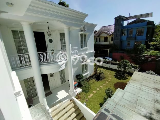 Rumah di Geger Kalong, Bandung, Luas 288m² Bangunan 400m² - SEGERA MILIKI! Rumah di Geger Kalong, Bandung, Luas 288m² Bangunan 400m² - SEGERA MILIKI!