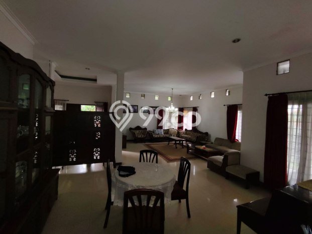 Rumah Mewah LB 200m2 Siap Huni Desain Elegan di Turangga, Bandung Rumah Mewah LB 200m2 Siap Huni Desain Elegan di Turangga, Bandung