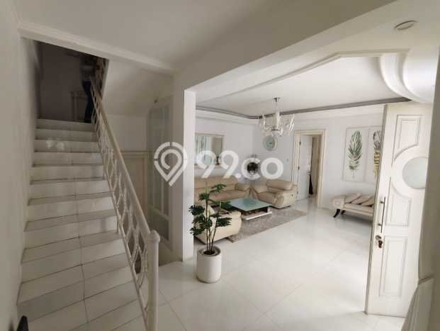 Rumah di Geger Kalong, Bandung, Luas 288m² Bangunan 400m² - SEGERA MILIKI! Rumah di Geger Kalong, Bandung, Luas 288m² Bangunan 400m² - SEGERA MILIKI!