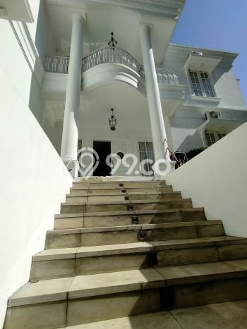 Rumah di Geger Kalong, Bandung, Luas 288m² Bangunan 400m² - SEGERA MILIKI! Rumah di Geger Kalong, Bandung, Luas 288m² Bangunan 400m² - SEGERA MILIKI!
