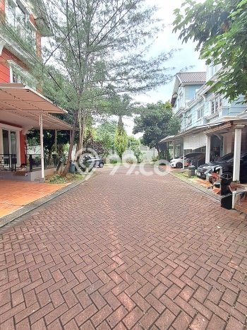 Jual Rumah Eksklusif 3 KT di Gading Serpong, Tangerang Jual Rumah Eksklusif 3 KT di Gading Serpong, Tangerang
