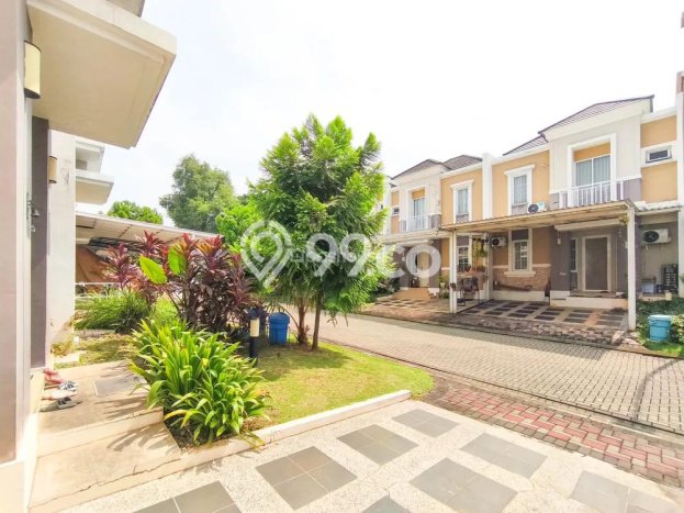 For Sale Rumah 3 Kamar Lokasi Strategis Nyaman dan Strategis di BSD For Sale Rumah 3 Kamar Lokasi Strategis Nyaman dan Strategis di BSD