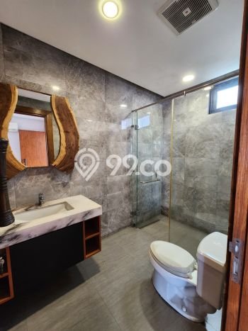 Hunian Mewah LB 790m2 Siap Huni Desain Elegan di Modernland, Tangerang Hunian Mewah LB 790m2 Siap Huni Desain Elegan di Modernland, Tangerang