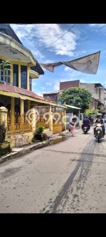 Dijual Hunian Rumah Terawat 4 KT di Gatot Subroto, Bandung Dijual Hunian Rumah Terawat 4 KT di Gatot Subroto, Bandung