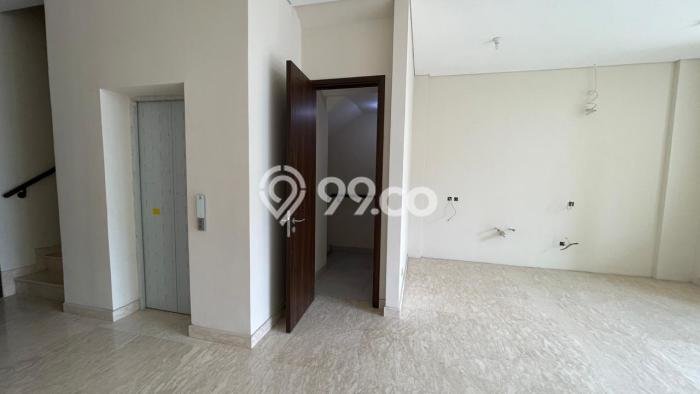 Rumah Luxury Modern Tanpa Renovasi di Pondok Pinang Jakarta Selatan Rumah Luxury Modern Tanpa Renovasi di Pondok Pinang Jakarta Selatan