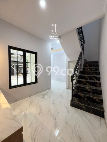 Jual Rumah Eksklusif 2 KT di Ciganjur, Jakarta Selatan Jual Rumah Eksklusif 2 KT di Ciganjur, Jakarta Selatan