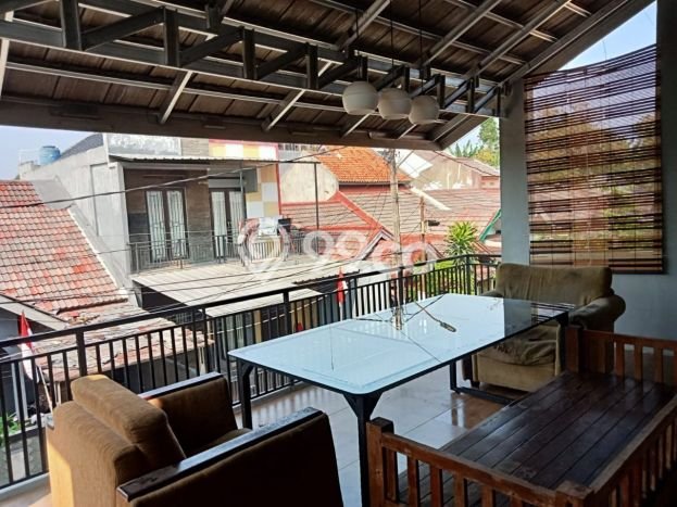 Rumah Strategis Modern Lb 180m2 di Pamulang, Tangerang Selatan Rumah Strategis Modern Lb 180m2 di Pamulang, Tangerang Selatan