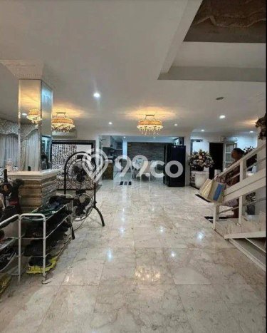 Rumah Mewah LB 480m2 Siap Pakai Desain Elegan di Jati Padang, Jakarta Selatan Rumah Mewah LB 480m2 Siap Pakai Desain Elegan di Jati Padang, Jakarta Selatan