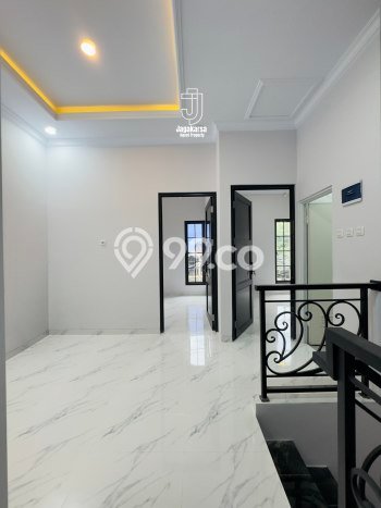 Jual Rumah Eksklusif 2 KT di Ciganjur, Jakarta Selatan Jual Rumah Eksklusif 2 KT di Ciganjur, Jakarta Selatan