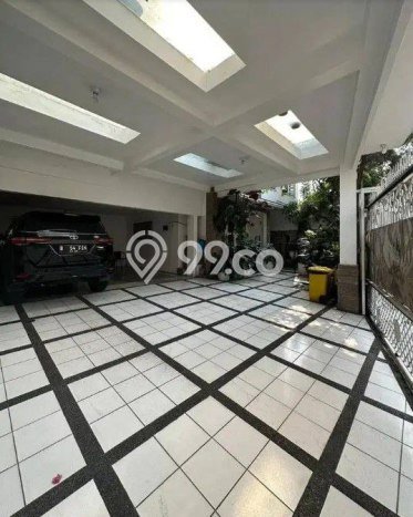 Rumah Mewah LB 480m2 Siap Pakai Desain Elegan di Jati Padang, Jakarta Selatan Rumah Mewah LB 480m2 Siap Pakai Desain Elegan di Jati Padang, Jakarta Selatan