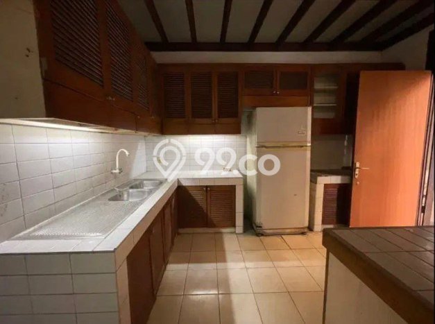 Hunian Mewah Siap Huni LT 335m2 di Kebayoran Baru, Jakarta Selatan Hunian Mewah Siap Huni LT 335m2 di Kebayoran Baru, Jakarta Selatan