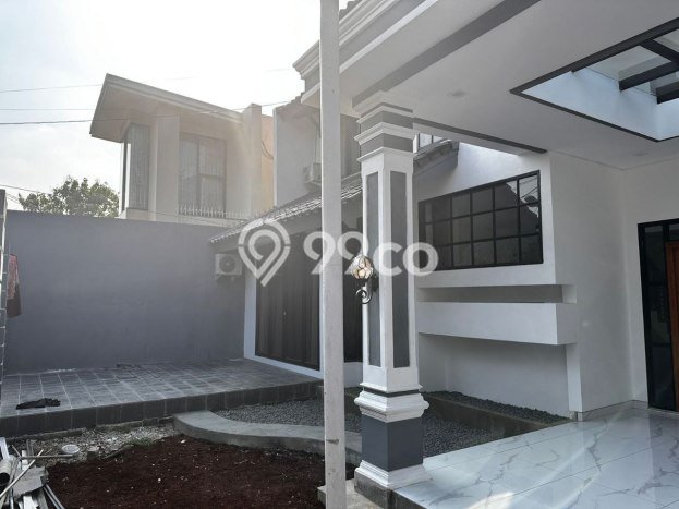 Jual Rumah Mewah Megah Dengan View Cantik di Bambu Apus, Jakarta Timur Jual Rumah Mewah Megah Dengan View Cantik di Bambu Apus, Jakarta Timur