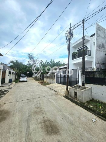 Jual Rumah Bagus Siap Huni LB 100m2 di Cinere, Depok Jual Rumah Bagus Siap Huni LB 100m2 di Cinere, Depok