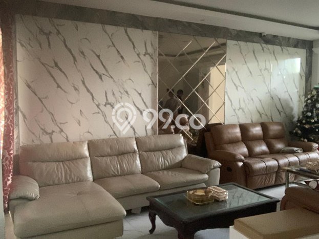 Dijual Hunian Rumah Terawat 5 Kamar di Jombang, Tangerang Dijual Hunian Rumah Terawat 5 Kamar di Jombang, Tangerang