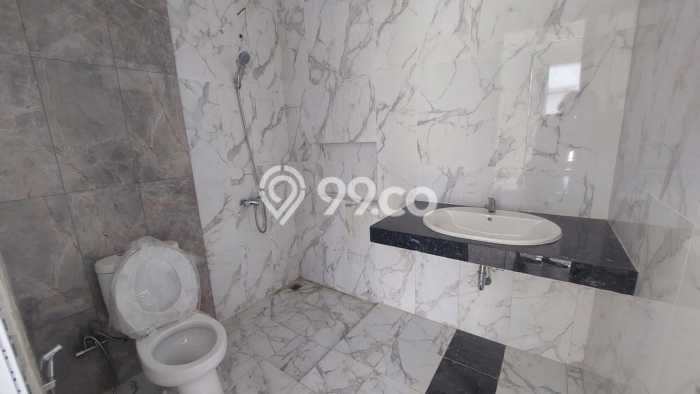 Rumah Mewah Siap Huni LT 102m2 di Kelapa Gading, Jakarta Utara Rumah Mewah Siap Huni LT 102m2 di Kelapa Gading, Jakarta Utara