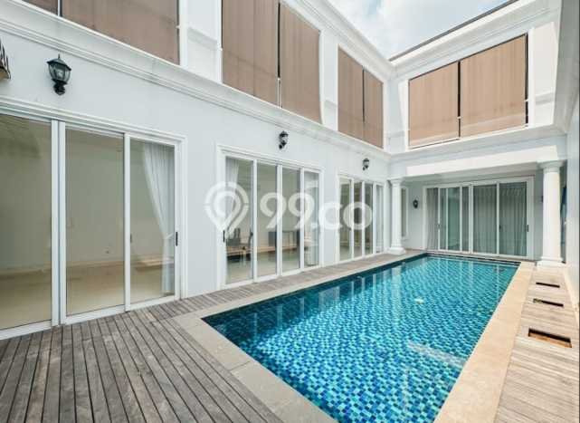 Rumah Eksklusif Siap Huni LT 342m2 di Kelapa Gading, Jakarta Utara Rumah Eksklusif Siap Huni LT 342m2 di Kelapa Gading, Jakarta Utara