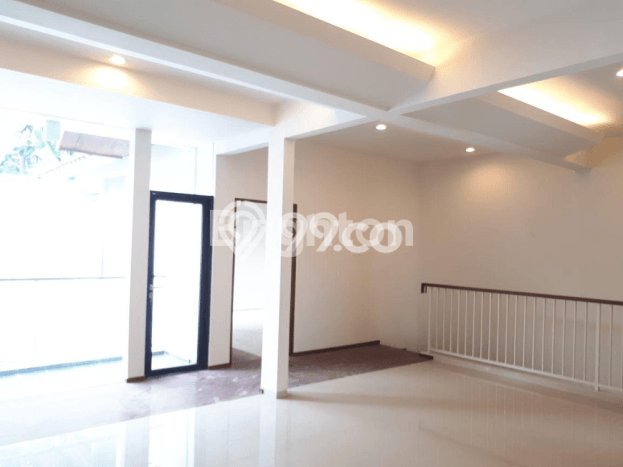 Ready to Use! Luxury House LT 300m2 Desain Elegan di Bintaro Ready to Use! Luxury House LT 300m2 Desain Elegan di Bintaro