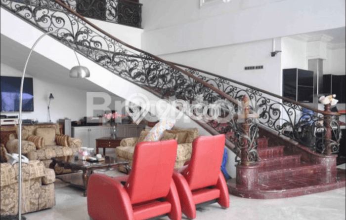 Dijual Rumah Premium dengan Fasilitas Sekitar Lengkap di Cilandak, Jakarta Selatan Dijual Rumah Premium dengan Fasilitas Sekitar Lengkap di Cilandak, Jakarta Selatan