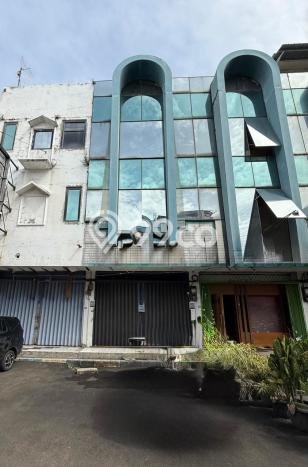 Dijual! Ruko di Fatmawati Jakarta Selatan LT 72m2 / LB 252m2 Kawasan Bisnis Dijual! Ruko di Fatmawati Jakarta Selatan LT 72m2 / LB 252m2 Kawasan Bisnis