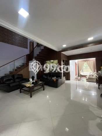 Rumah Eksklusif Siap Huni LT 210m2 di Cinere, Depok Rumah Eksklusif Siap Huni LT 210m2 di Cinere, Depok