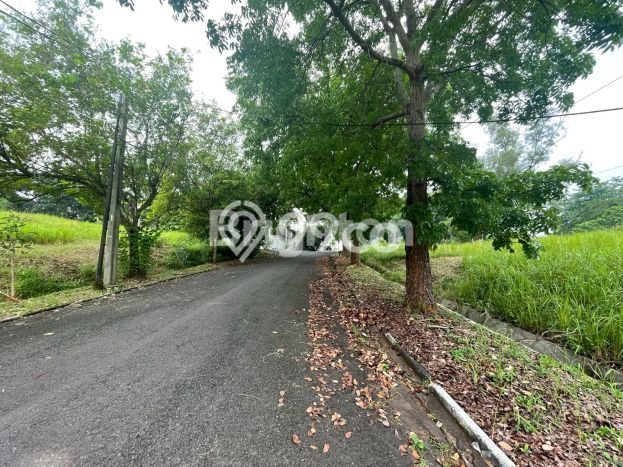 Tanah di Cinere, Depok Luas 3703m2 Dijual Segera Tanah di Cinere, Depok Luas 3703m2 Dijual Segera