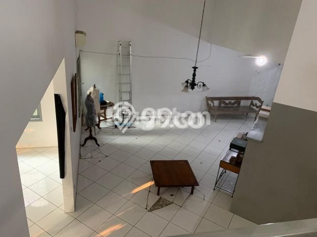Hunian Mewah LB 600m2 Siap Huni Desain Elegan di Pondok Indah, Jakarta Selatan Hunian Mewah LB 600m2 Siap Huni Desain Elegan di Pondok Indah, Jakarta Selatan