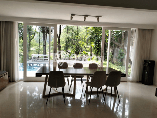 Jual Rumah Luas Megah Dengan View Eksklusif di Sentul City, Bogor Jual Rumah Luas Megah Dengan View Eksklusif di Sentul City, Bogor