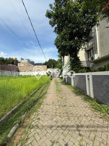 Lahan Kosong Dijual di Cinere, Depok, Luas 682m2 Area Strategis Lahan Kosong Dijual di Cinere, Depok, Luas 682m2 Area Strategis