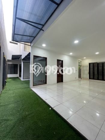 Rumah Disewakan Jakarta Selatan LT 330m2 LB 450m2 Kawasan Pondok Pinang Rumah Disewakan Jakarta Selatan LT 330m2 LB 450m2 Kawasan Pondok Pinang