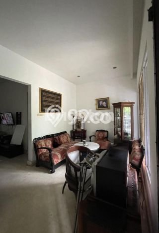 Dijual Rumah Luas Elegan Dengan View Eksklusif di Lebak Bulus, Jakarta Selatan Dijual Rumah Luas Elegan Dengan View Eksklusif di Lebak Bulus, Jakarta Selatan