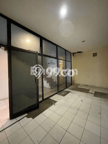 Area Ramai! Ruko Dijual di Kebayoran Baru untuk Bisnis Luas Bangunan 260m2 Area Ramai! Ruko Dijual di Kebayoran Baru untuk Bisnis Luas Bangunan 260m2